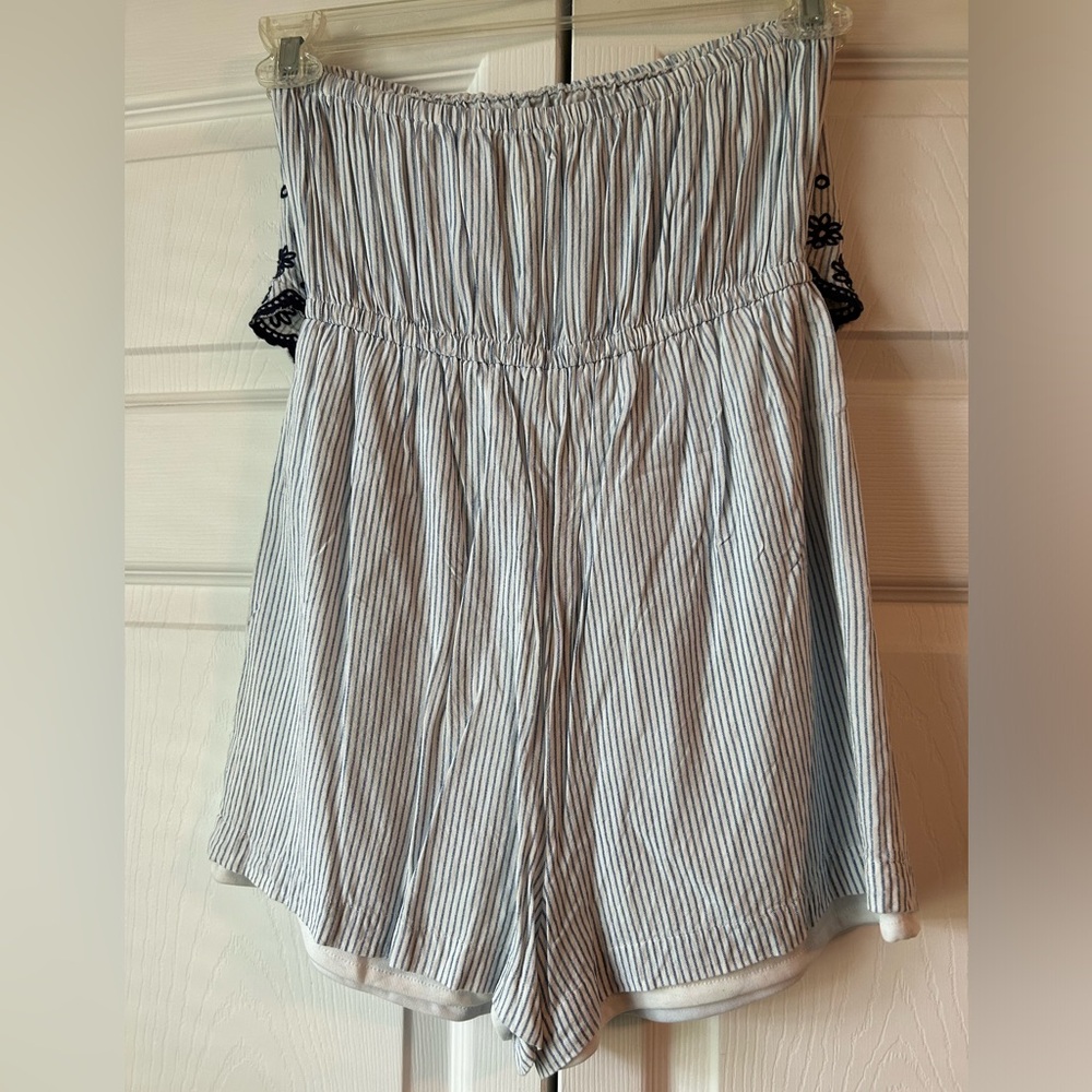 Jessica Simpson Romper - Picture 3 of 3